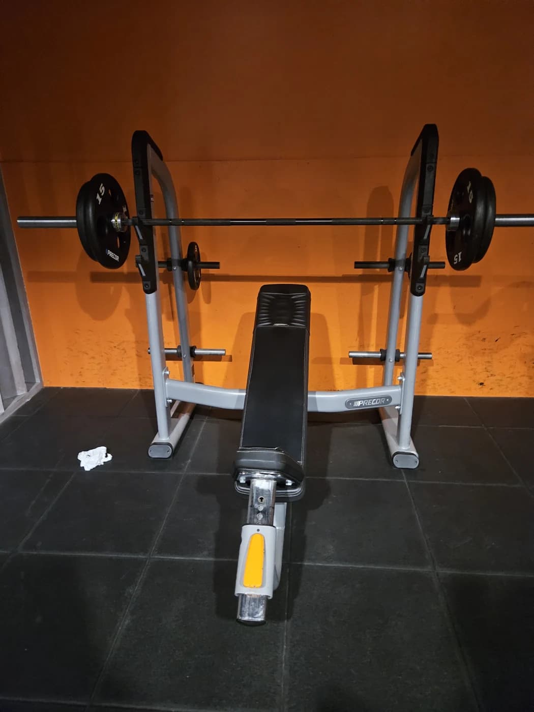 Banc incliné Precor Discovery