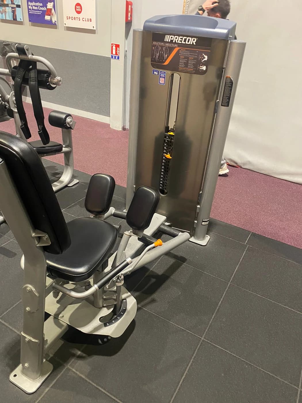 Machine cuisses int/ext Precor Vitality